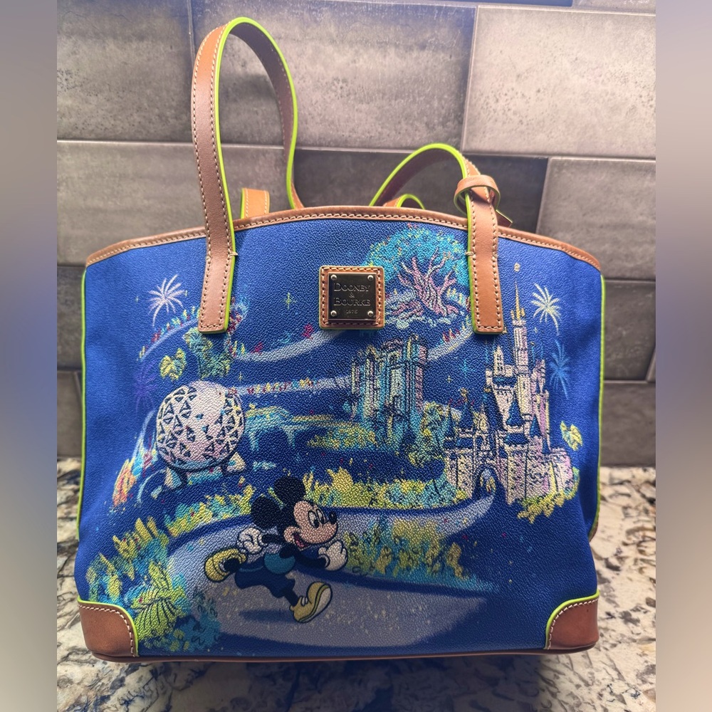 2019 Run Disney Dooney and Bourke WDW Marthon Tote Bag Purse